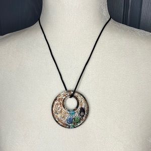 Glass pendant necklace